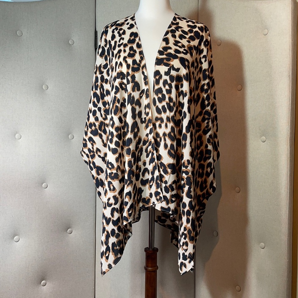 NWT Maurices Animal Print Kimono